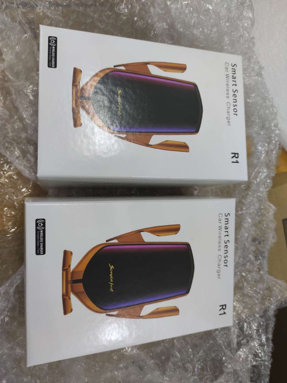 Bezdrátová nabíječka pro automatický držák mobilního telefonu Magic Clip R1 do auta